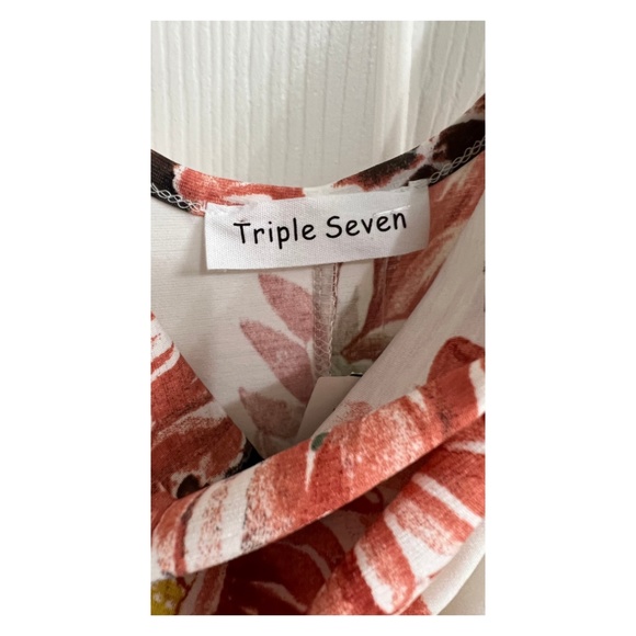 Triple Seven Floral Dress - Picture 4 of 7